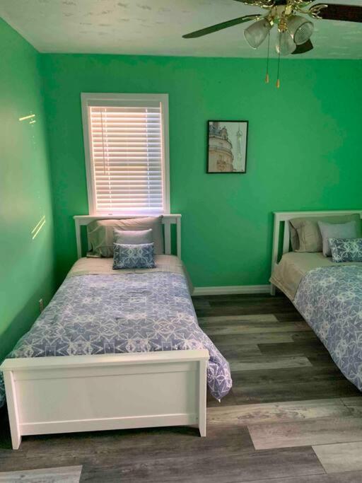 Remodeled House Minutes To Falls Attractions Villa Niagara Falls Exterior foto