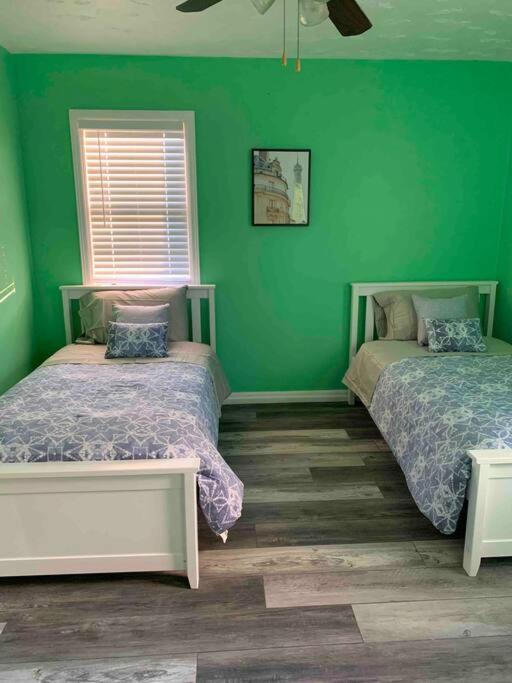 Remodeled House Minutes To Falls Attractions Villa Niagara Falls Exterior foto