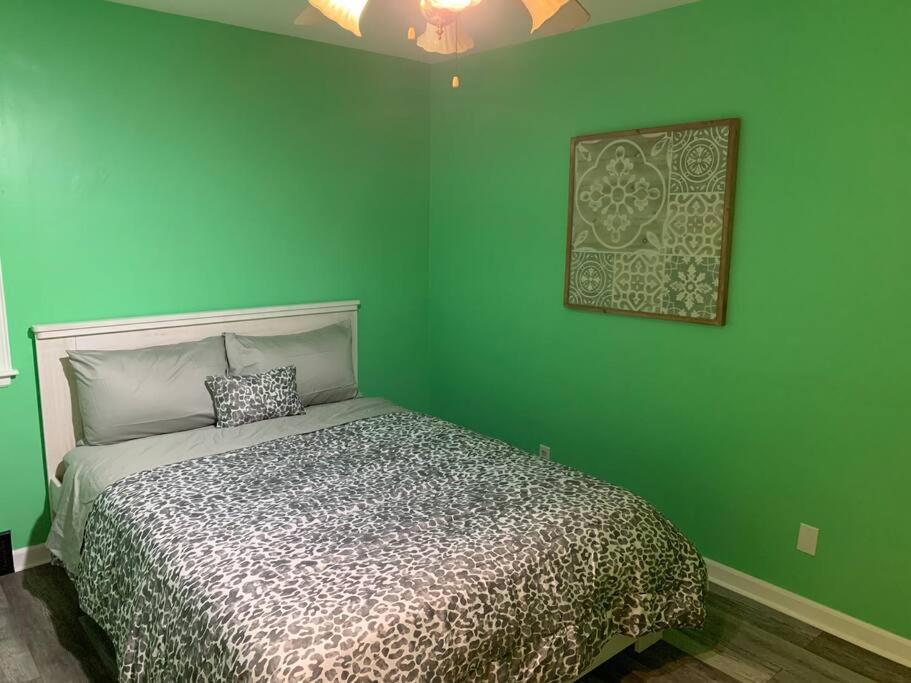 Remodeled House Minutes To Falls Attractions Villa Niagara Falls Exterior foto